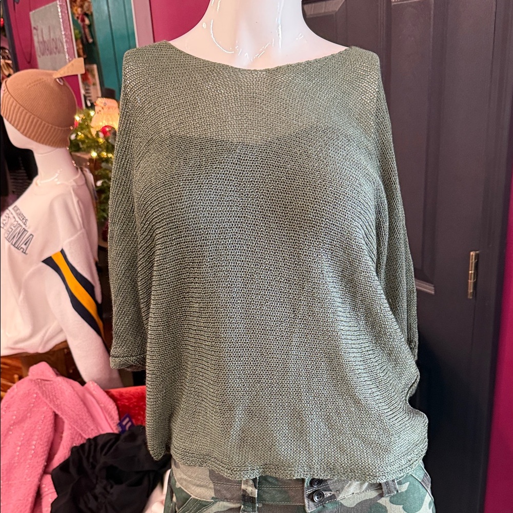 Sheer and soft  button detail on back